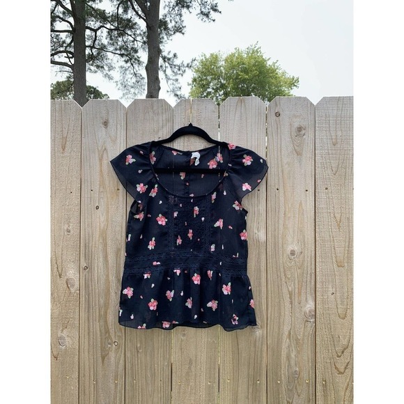 Abercrombie & Fitch Fluttery Floral Airy Short Sleeve Blouse Shirt Xs Navy - Picture 1 of 8